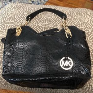 Michael Kors shoulder bag with link chain